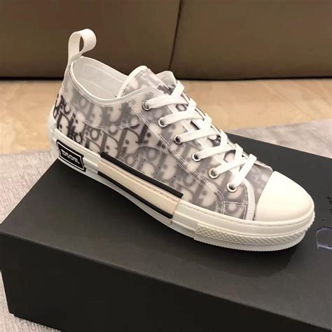 dior sneakers for man price